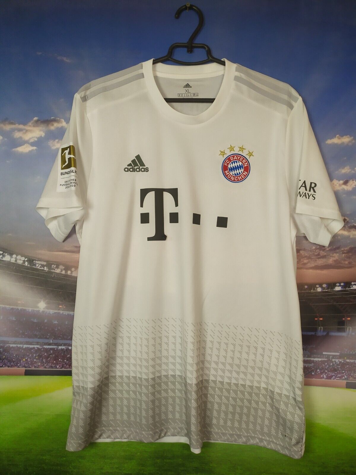 19-20 Bayern Retro Jersey (GOLD BUNDESLIGA PATCHES)